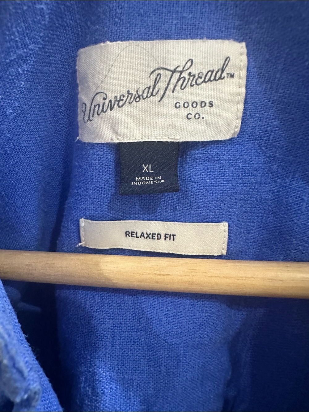 Universal Thread Blue Women's Button-Down Shirt Linen Blend - Picture 2 of 4